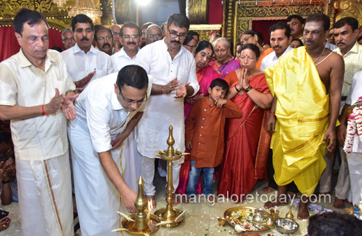 Mangalore dasara bigins